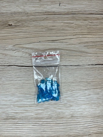 1 / 2 Syntetisk Sten Chip 5-10 mm, Turkos (10g)
