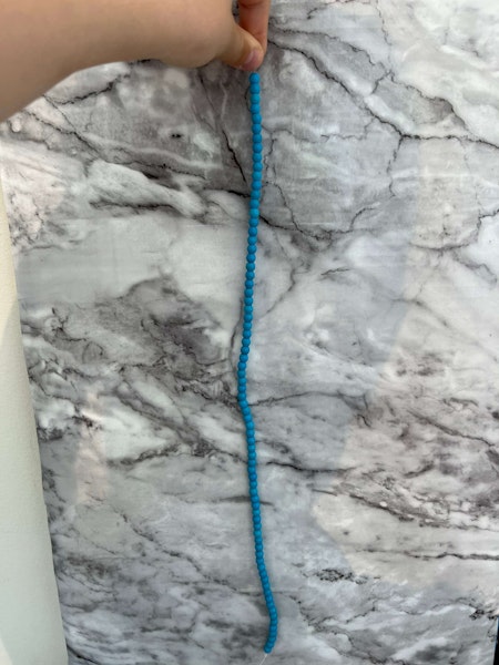 Sträng med turkos Howlite 6mm