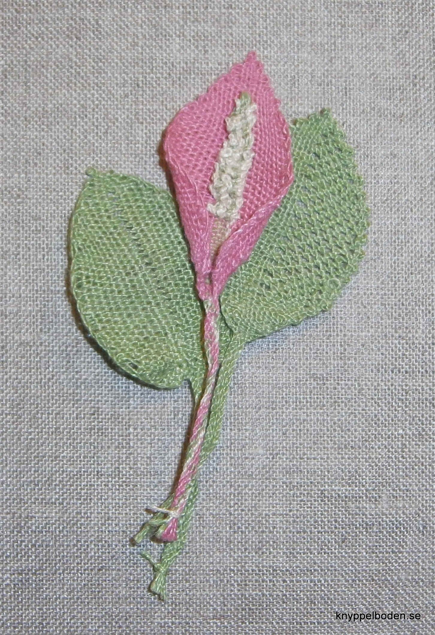 Rosenkalla blomma 4x4 cm, blad 3x4 cm
