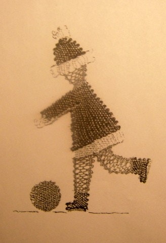 Tomte spelar fotboll 2006 8,5x5,5 cm