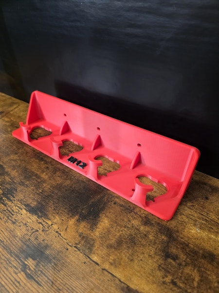 Hållare för Milwaukee M12 batterier - Organiserade batterier