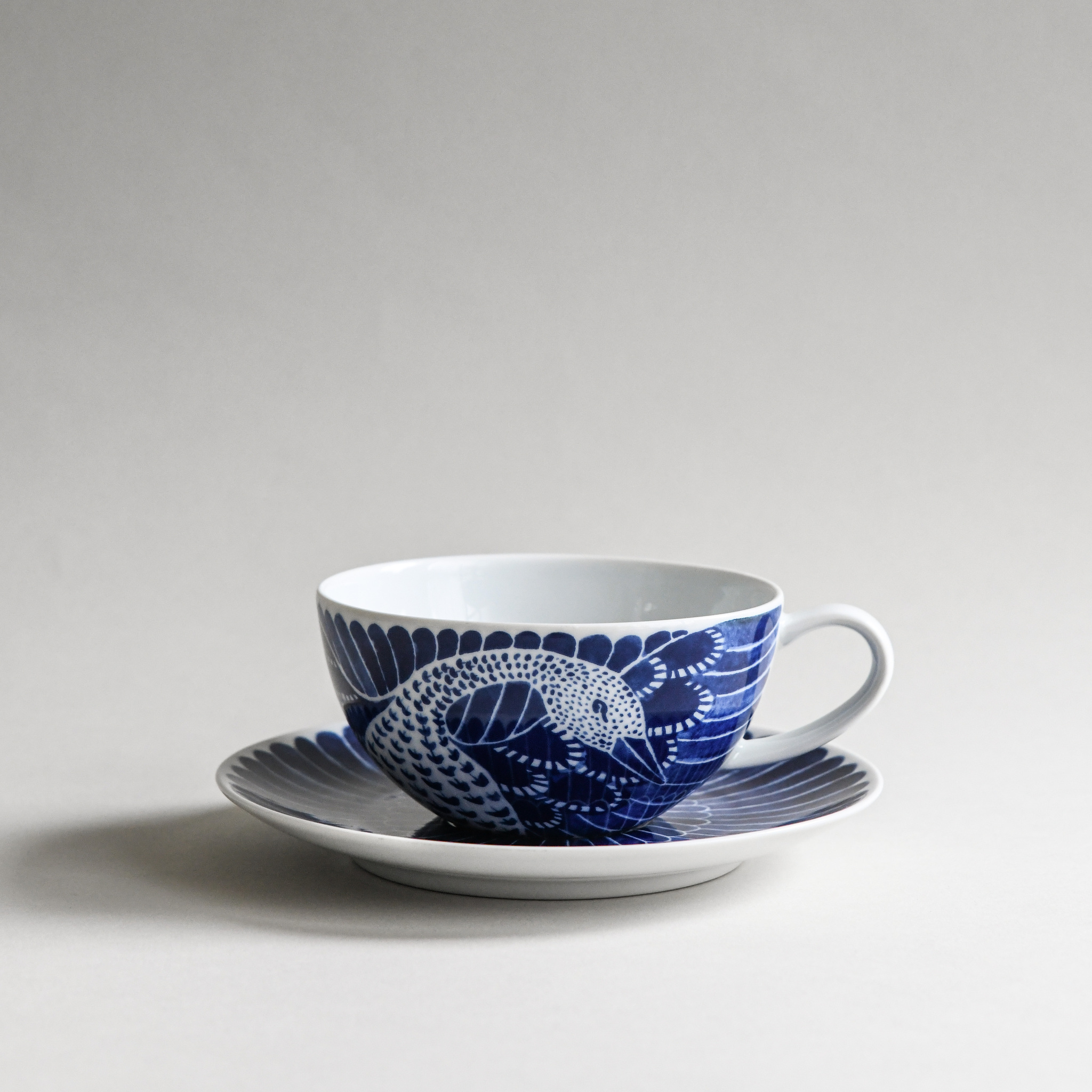 Selma tea cup with saucer
