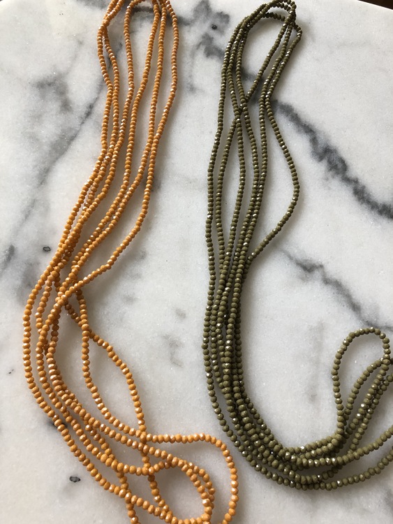 Halsband / Armband  Orange eller Grön