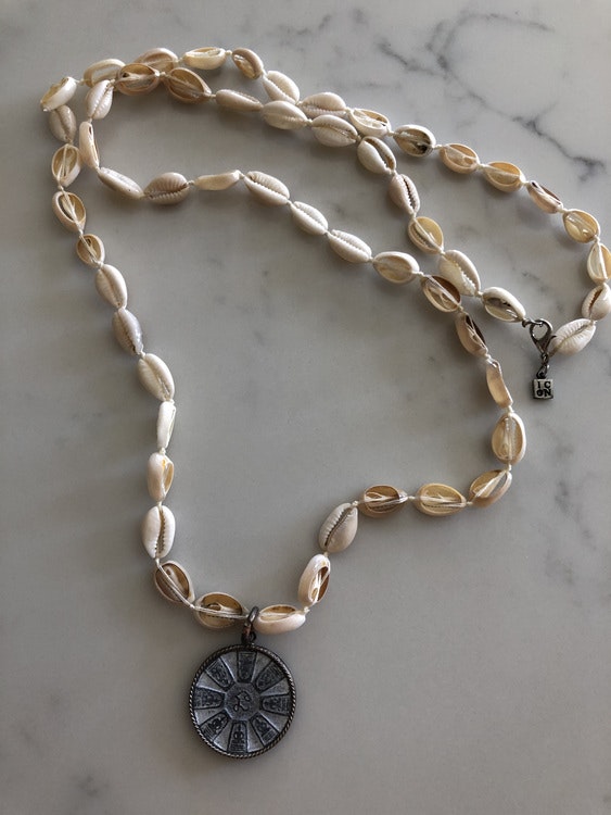 ICON Buddha Shell Halsband