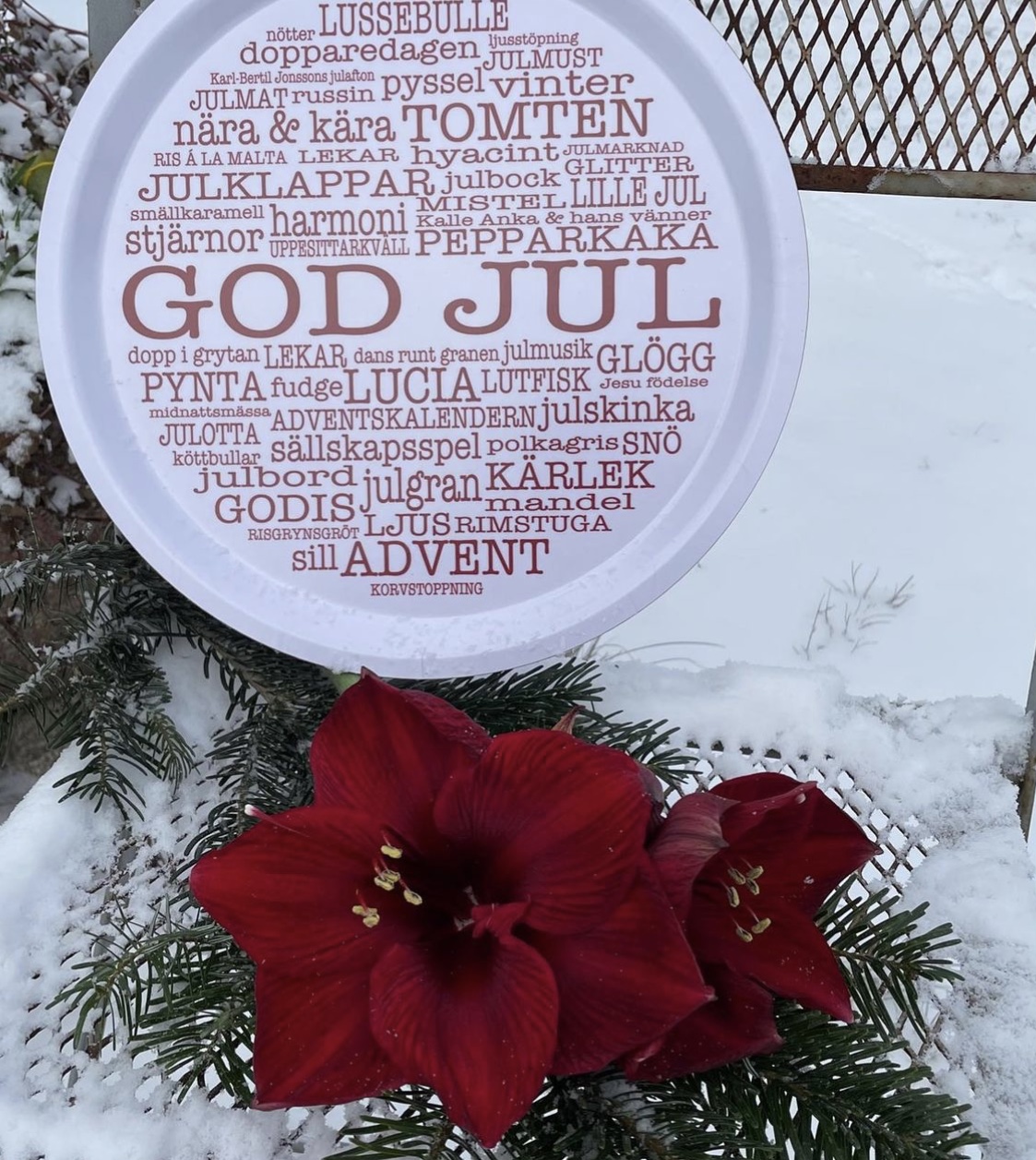 Bricka rund God Jul-ord Vit/röd text