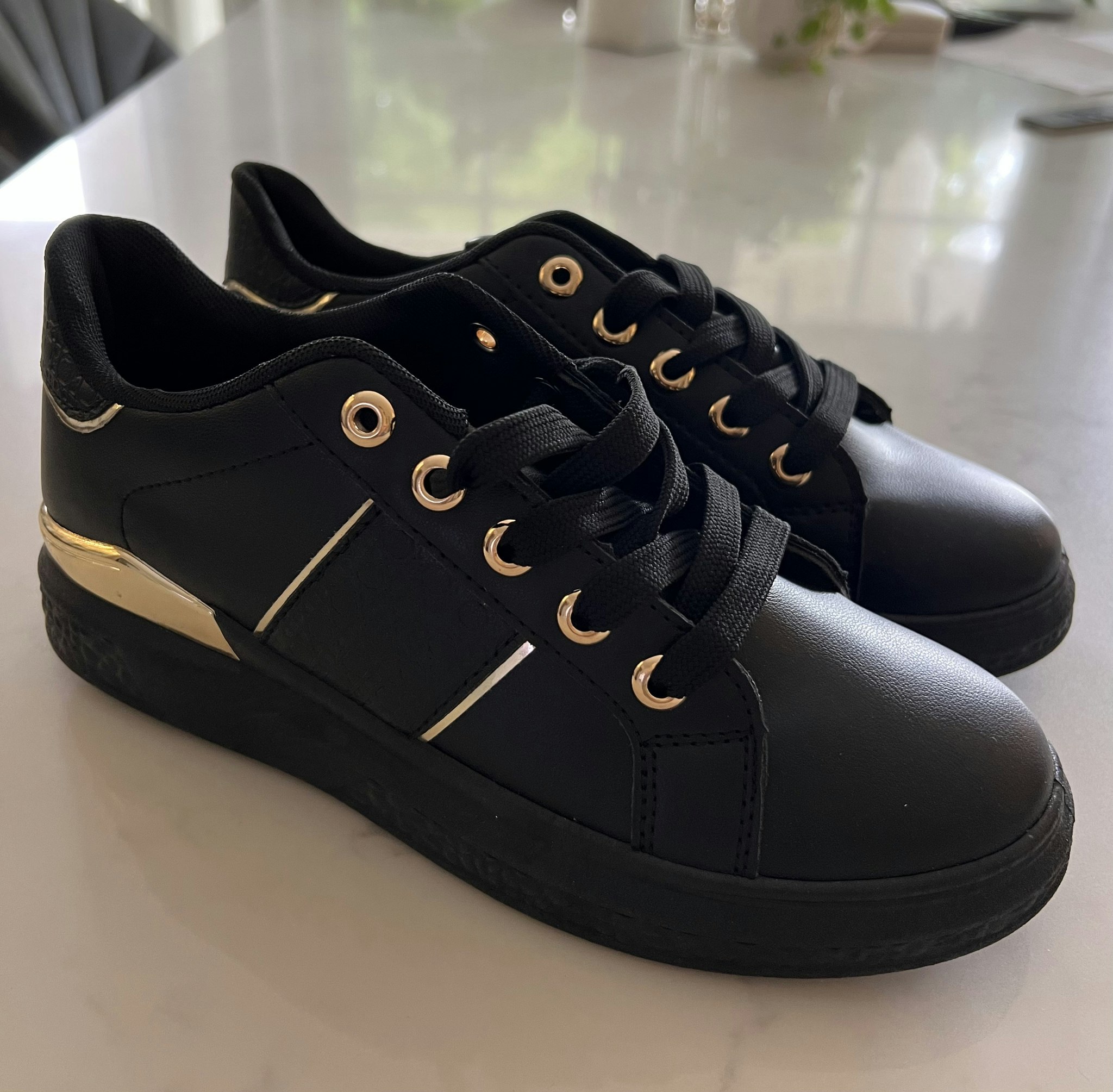 Sneakers Svart/Guld