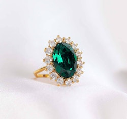 Lady Di Ring Emerald