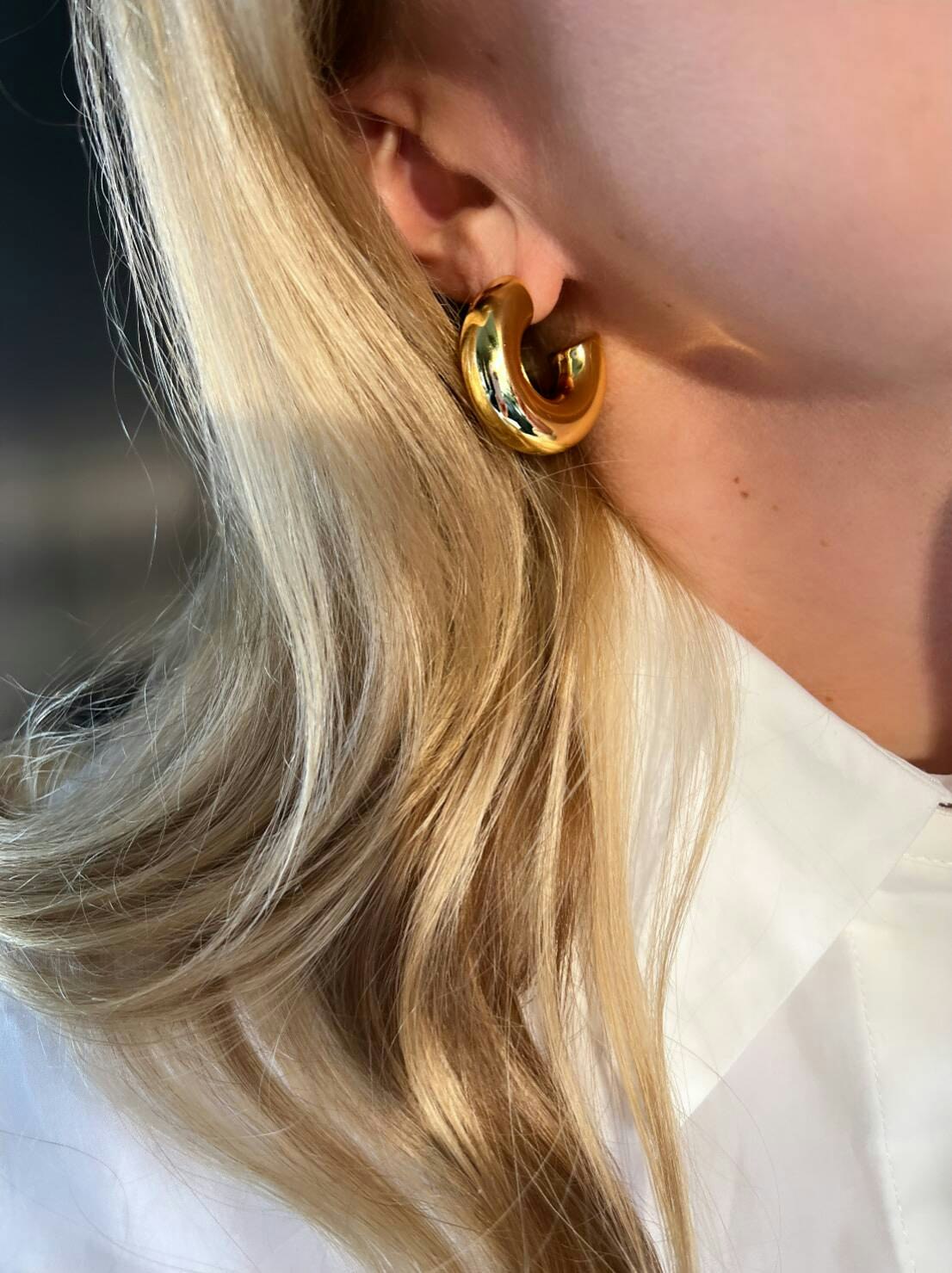 Ivy chunky hoops Gold