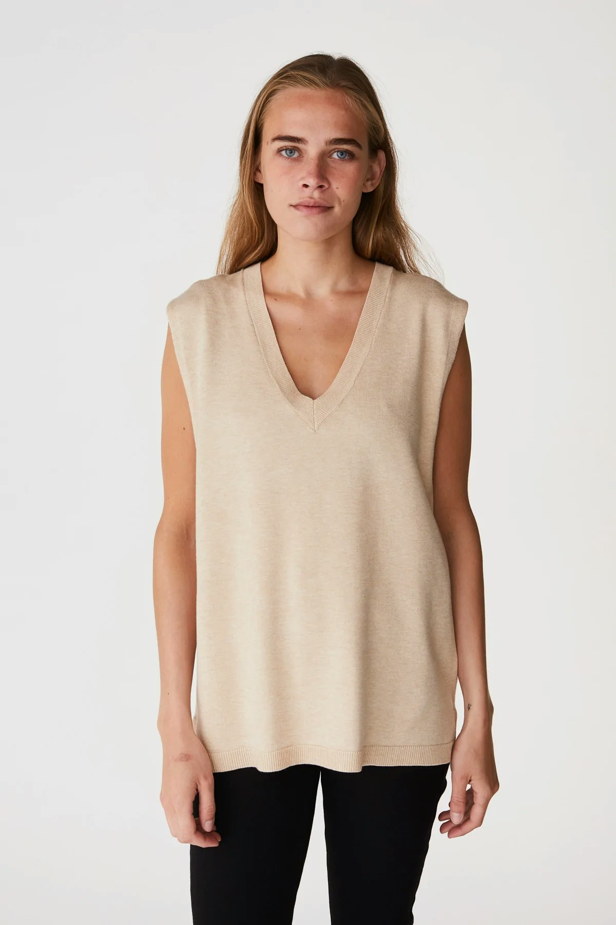 Marla Väst Loose Fit Beige