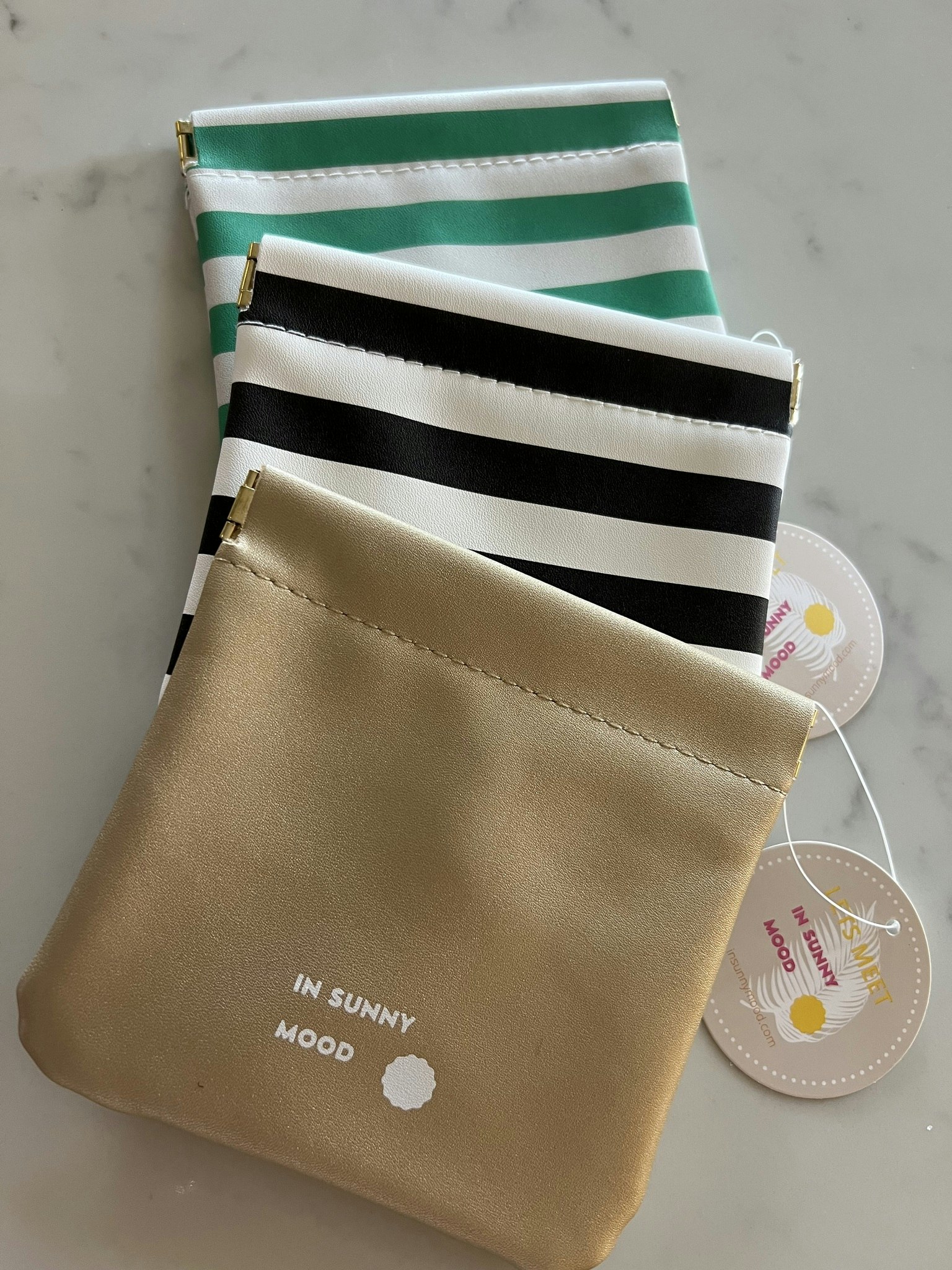 Sunny Snap Börs Stripe Black, Stripe Green eller Gold