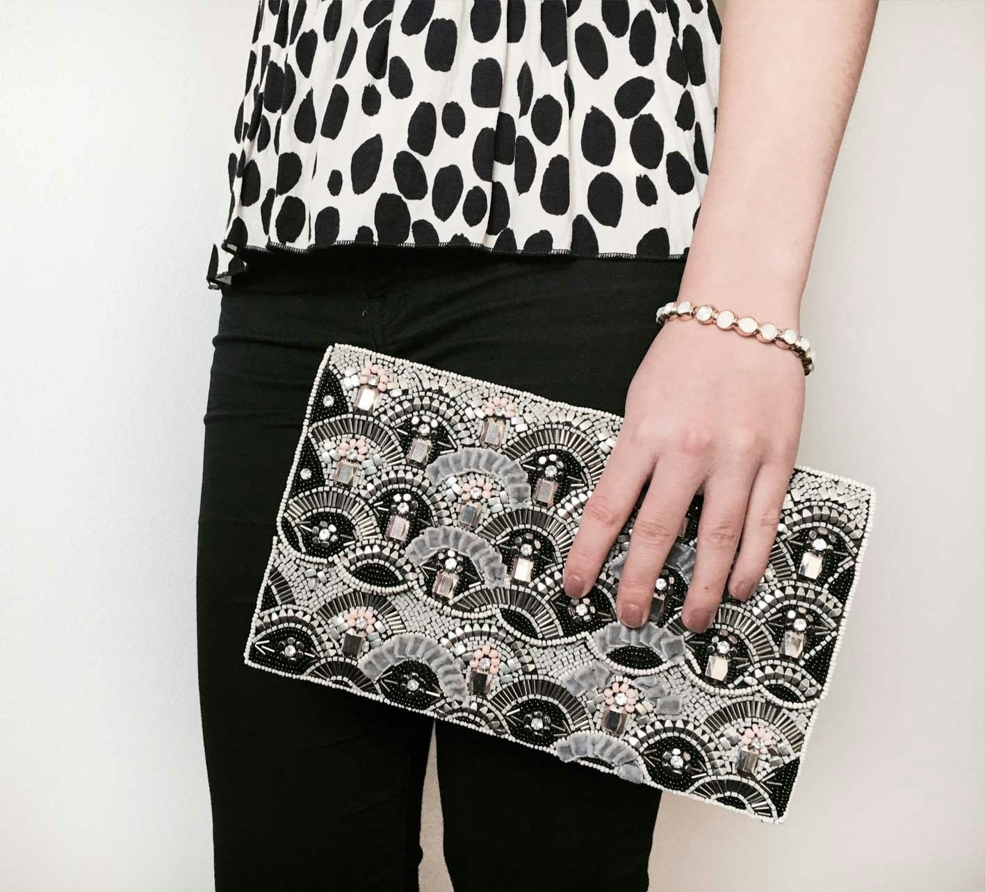 Wonder  Beaded  Clutch Violet