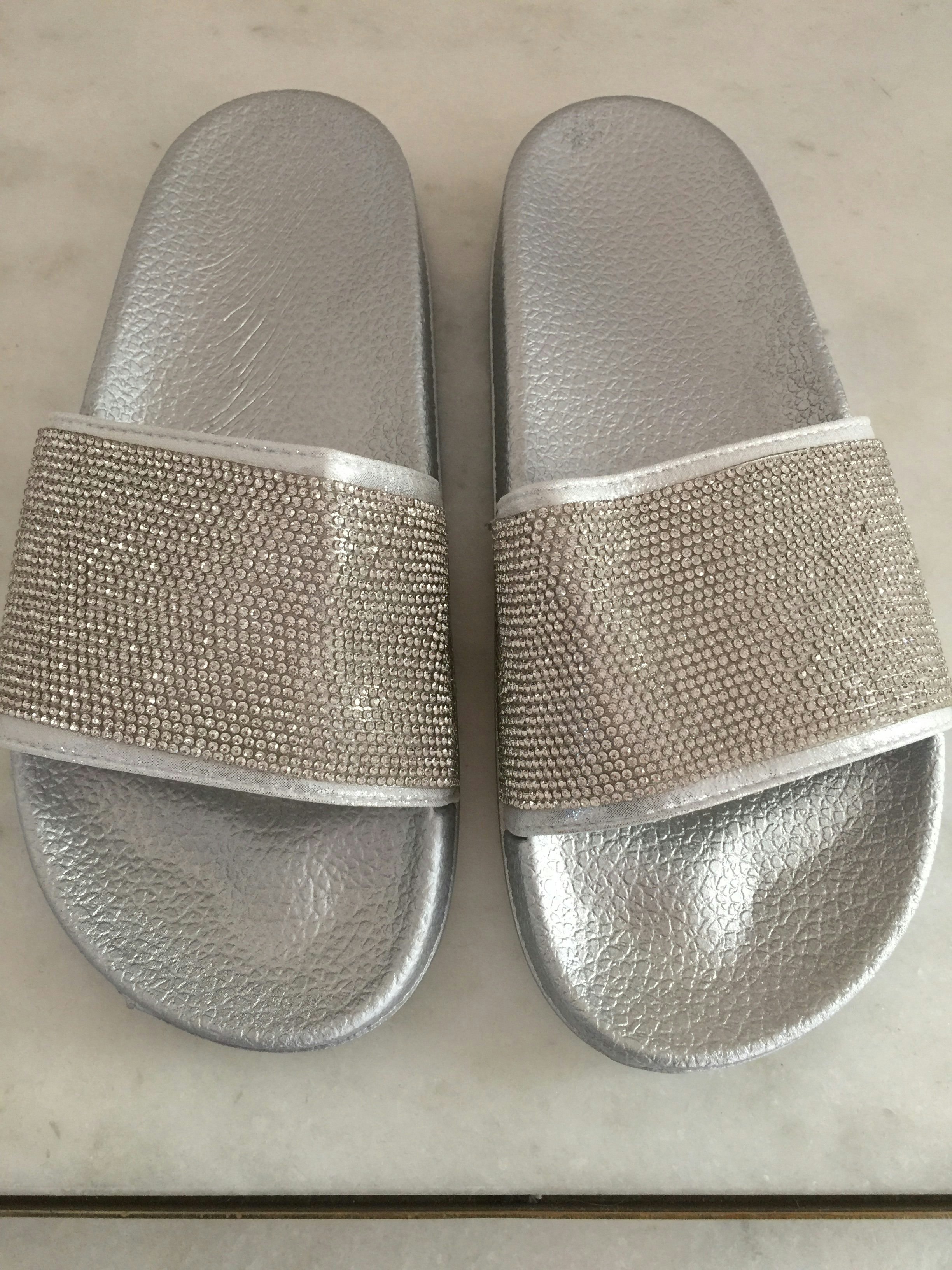 Anastasia slippers