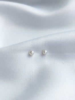 FERSKVANNSPERLE studs
