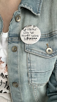 Badge - Be careful