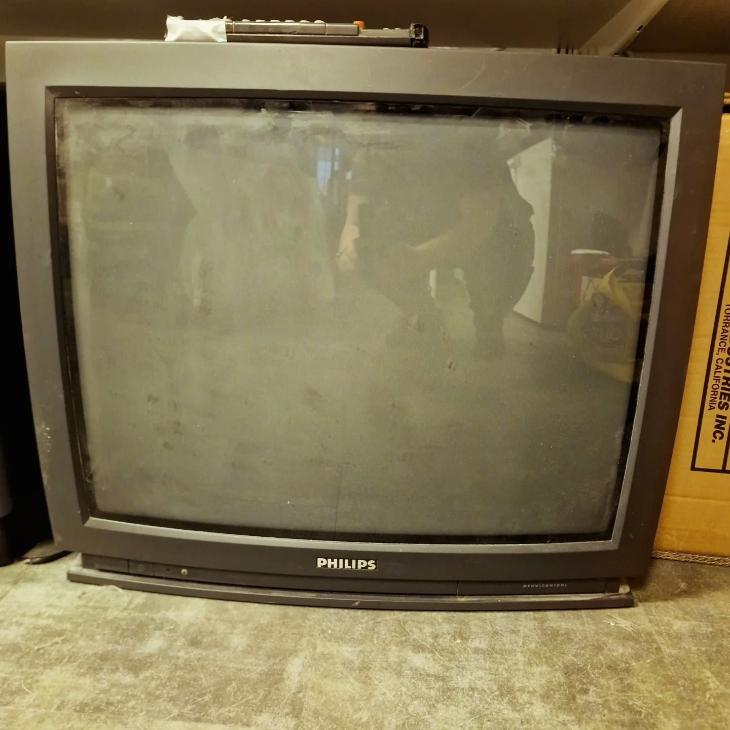 Philips tjock-TV 24" tum (svart) inkl. Fjärrkontroll