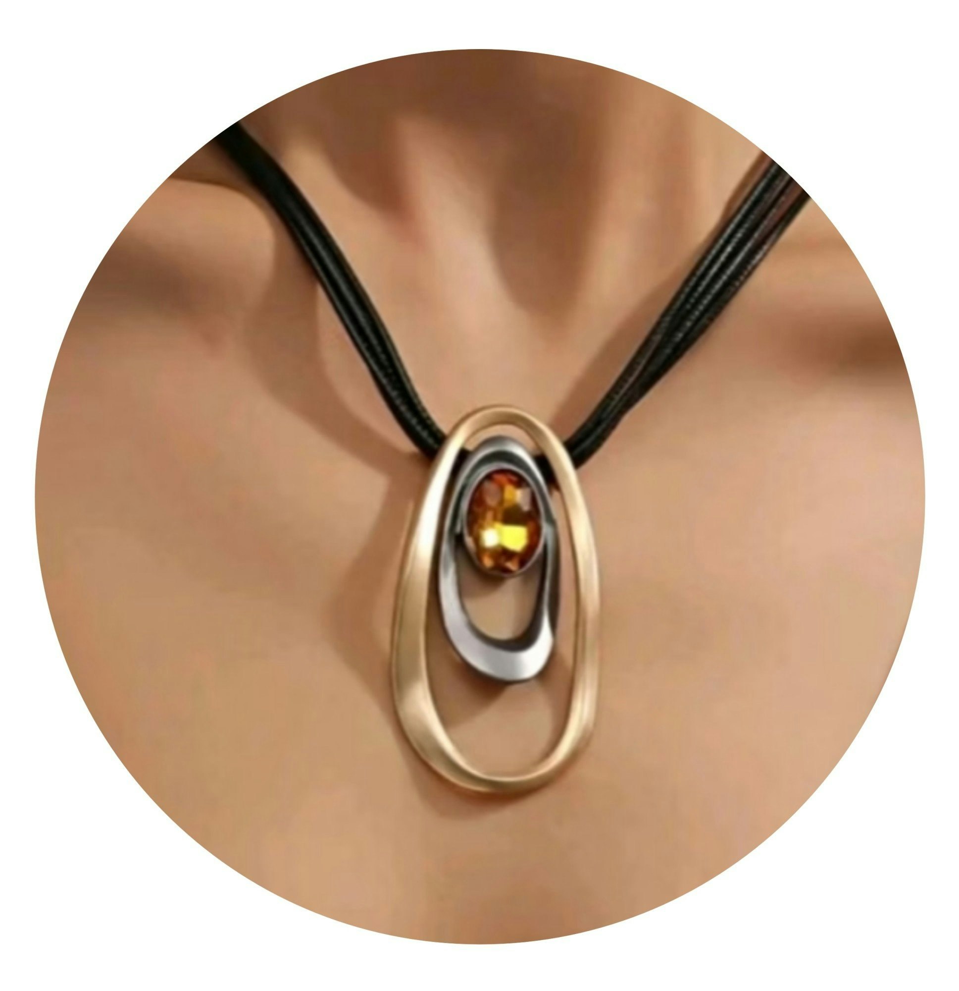 Halsband - CLT-CHIANADESIGN