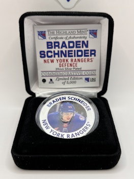 Signerat silver pläterat mynt av Braden Schneider New York Rangers