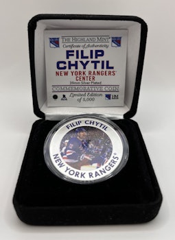 Signerat silver pläterat mynt av Filip Chytil New York Rangers