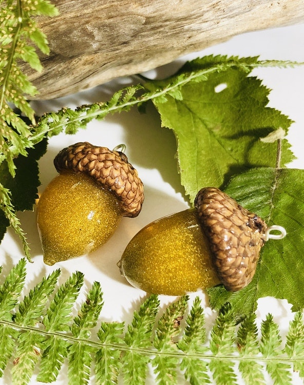 Gold Acorn