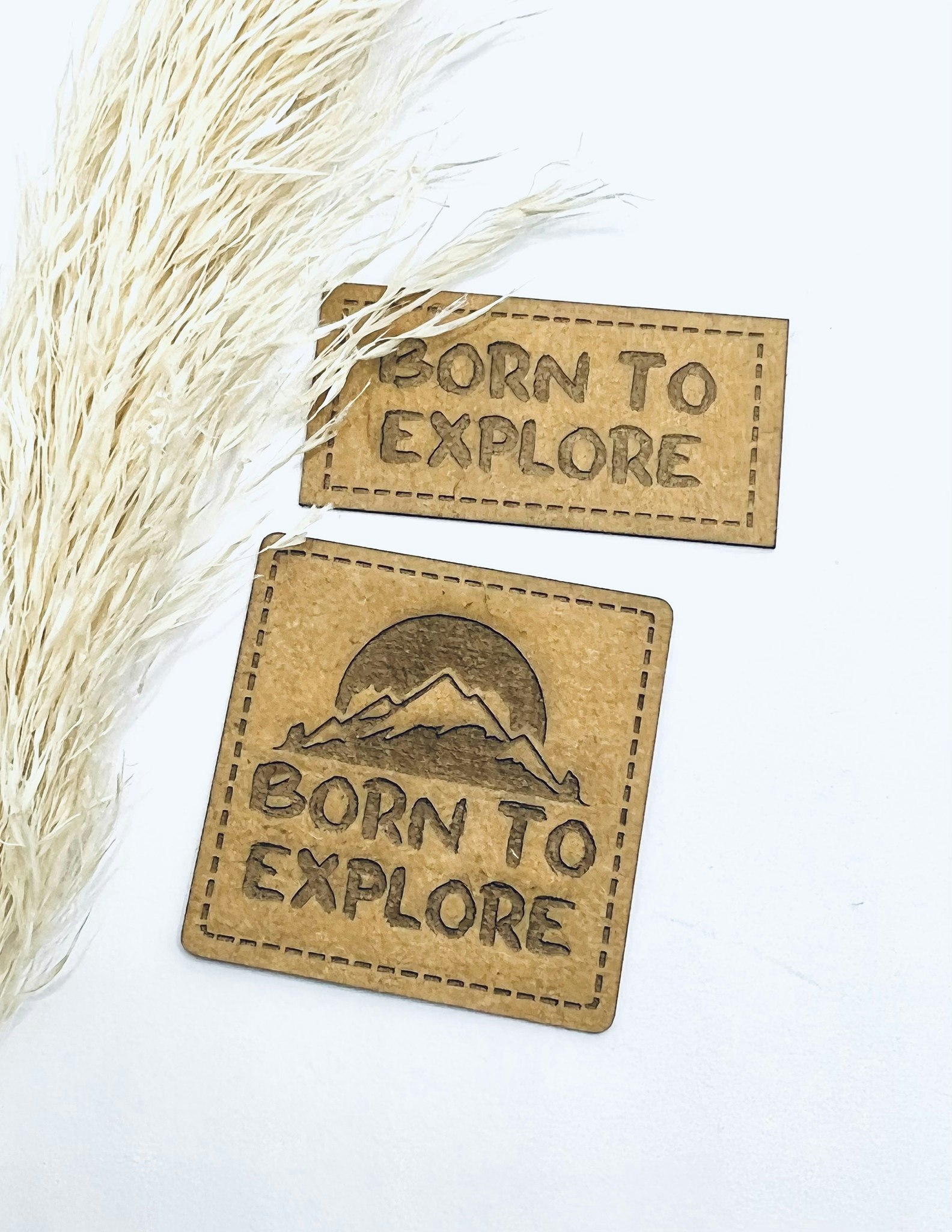 Born to explore - Etiketter i konstläder