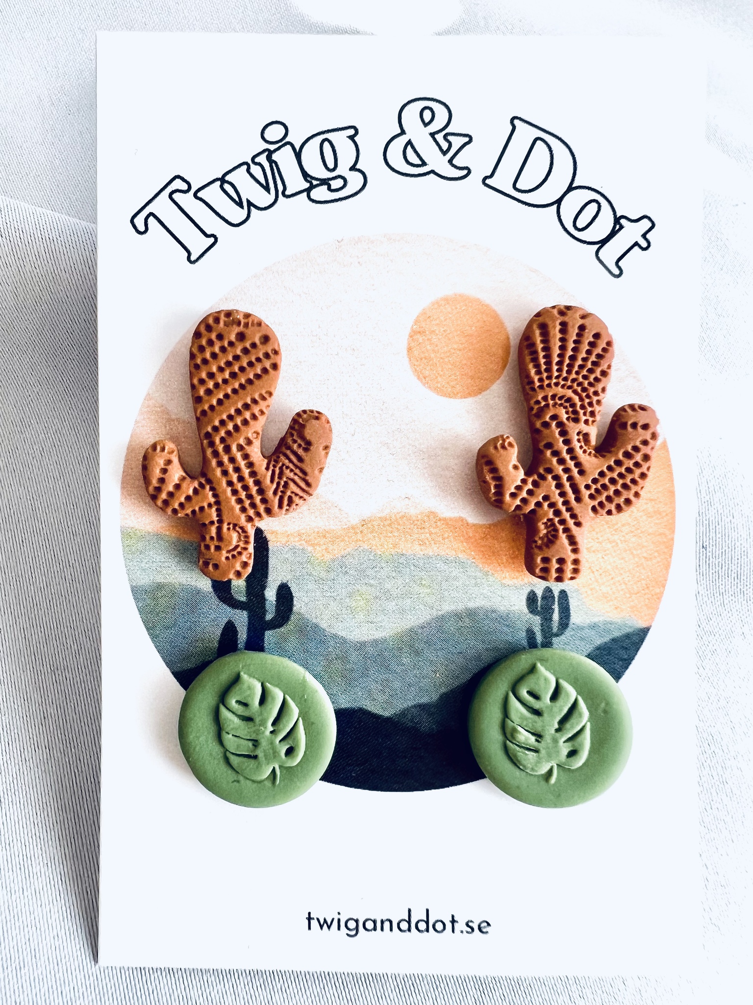 Terracotta boho Cactus + Monstera button