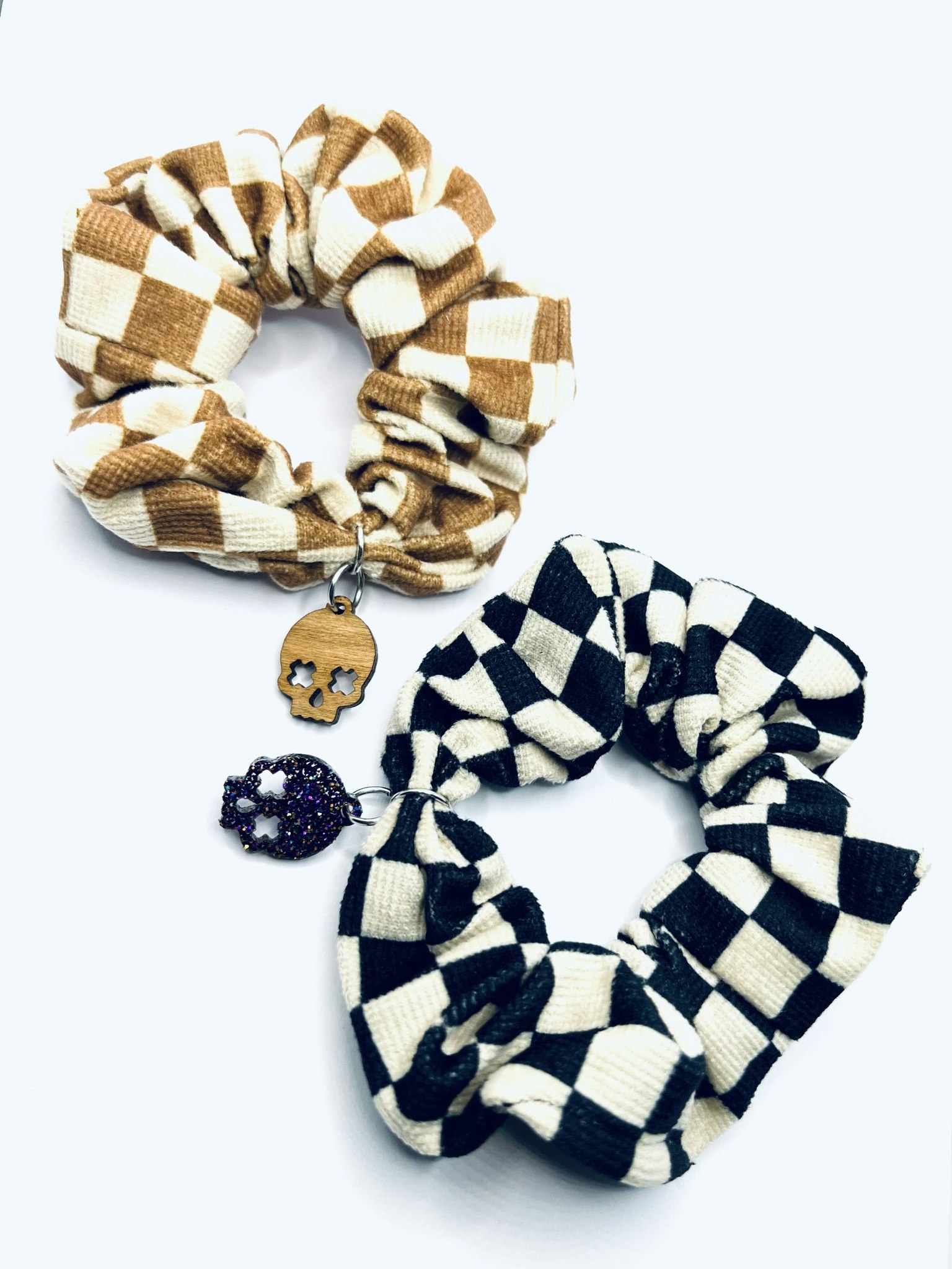 Sully Scull Checker Scrunchie