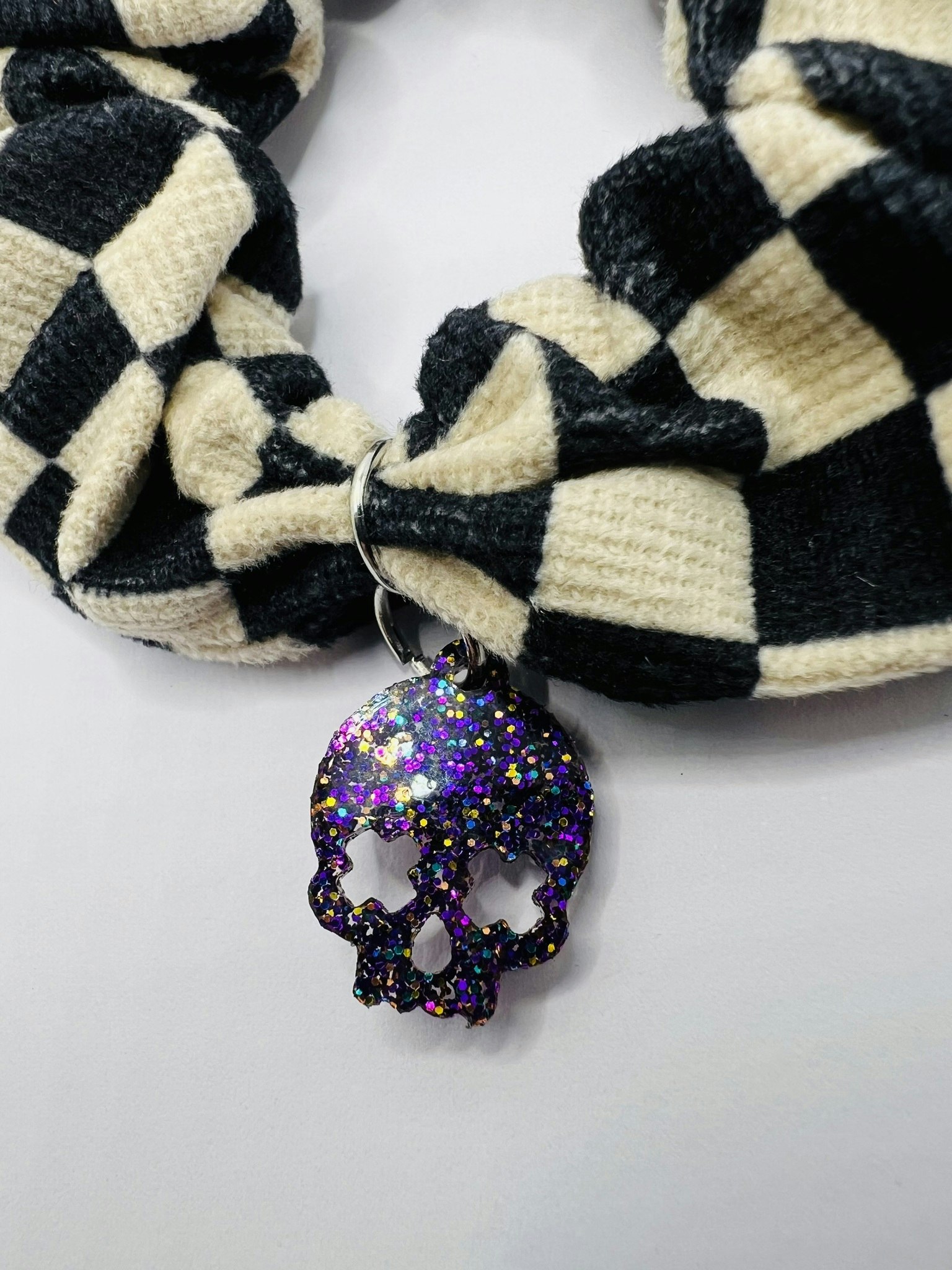 Sully Scull Checker Scrunchie