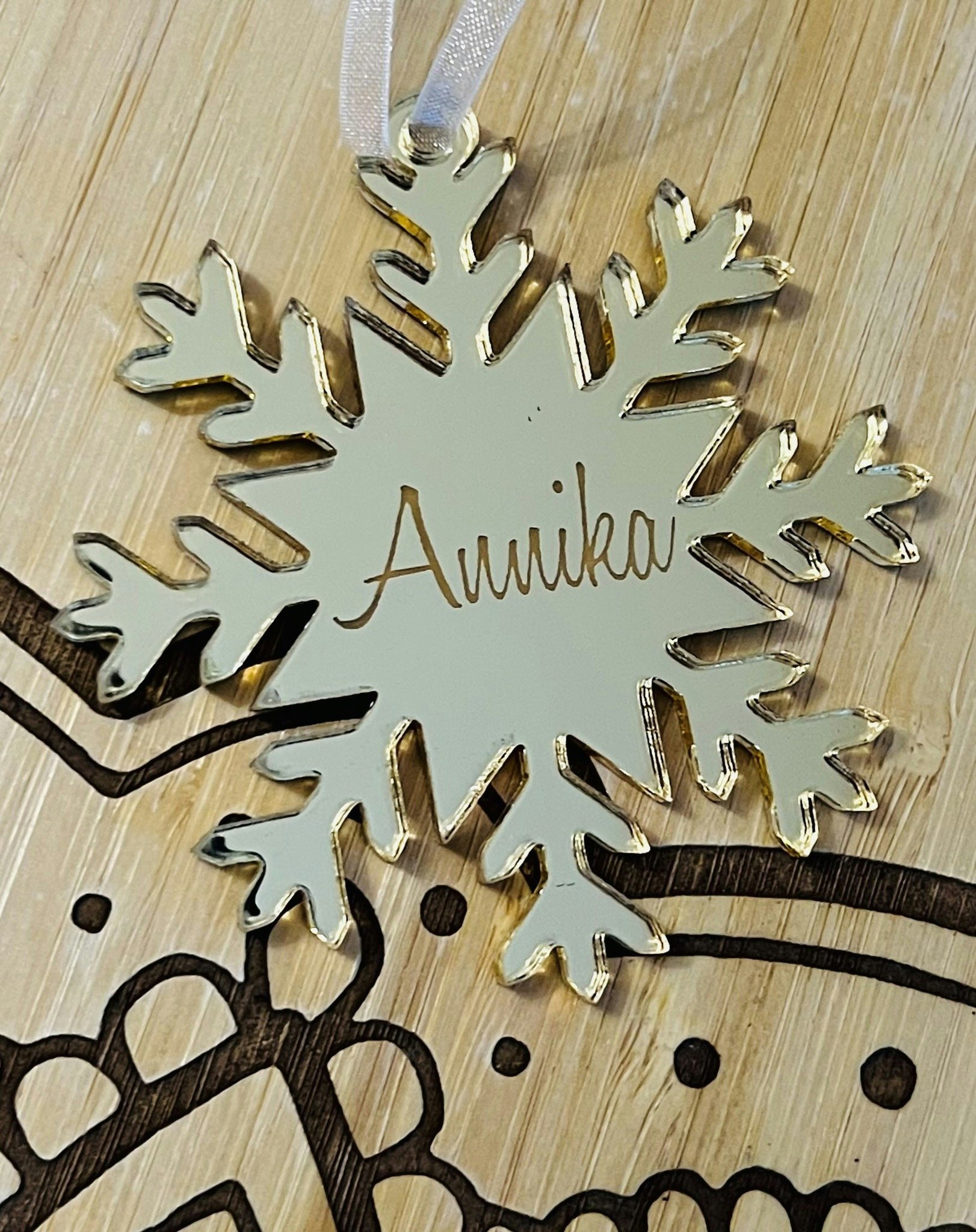 Snöflinga med namn - Guldakryl