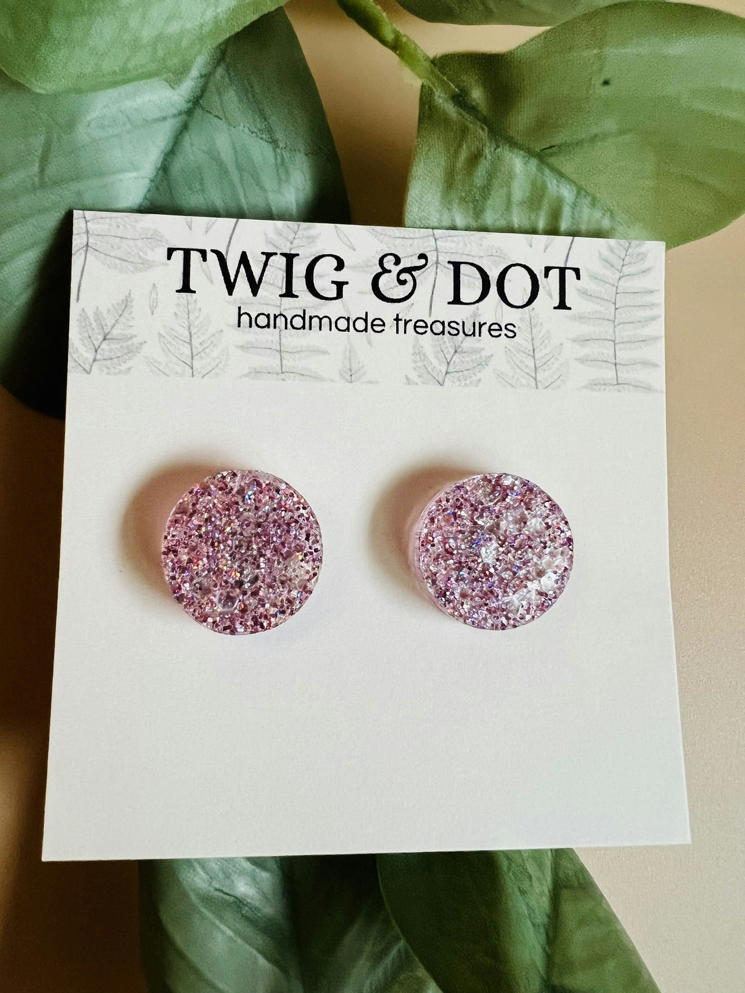 Crystal lilac studs