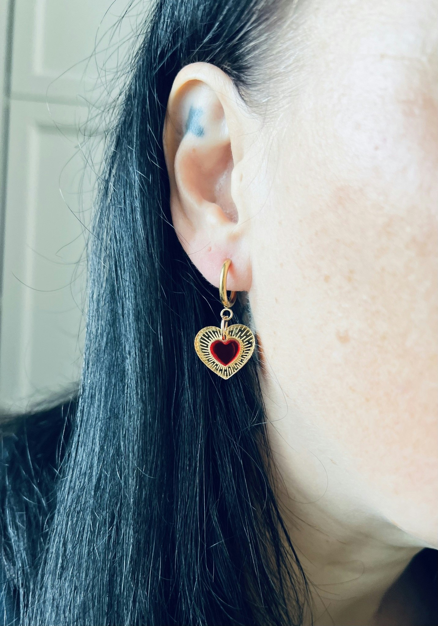 Beaming Heart - Red