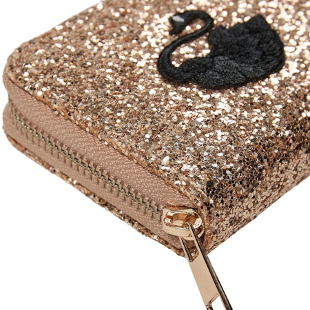 Sofie Schnoor - Zoesk Wallet