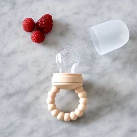 Jack o Juno - Bubble Fruit Feeder - Milk