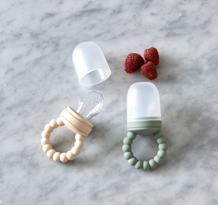 Jack o Juno - Bubble Fruit Feeder - Milk