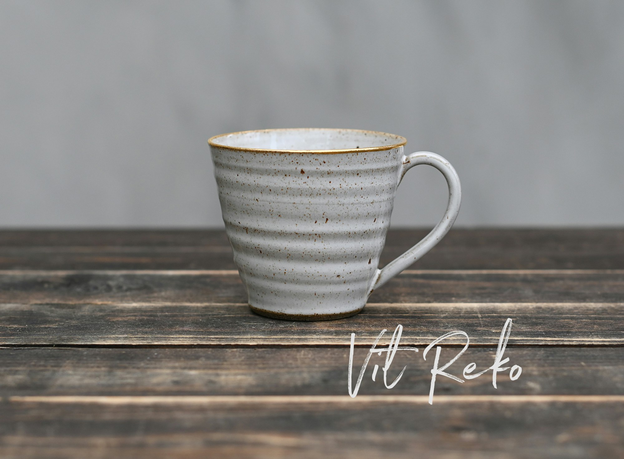 Kaffekopp med guldkant, omgående leverans - Milla Keramik- Handgjord  keramik i stengods