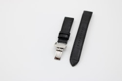 Seiko– 20mm curved Skinnreim med Alligatormønster, Svart (4KK6JZ)