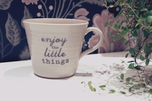 Keramikmugg 'Enjoy the little things' XL - Pusspuss Company