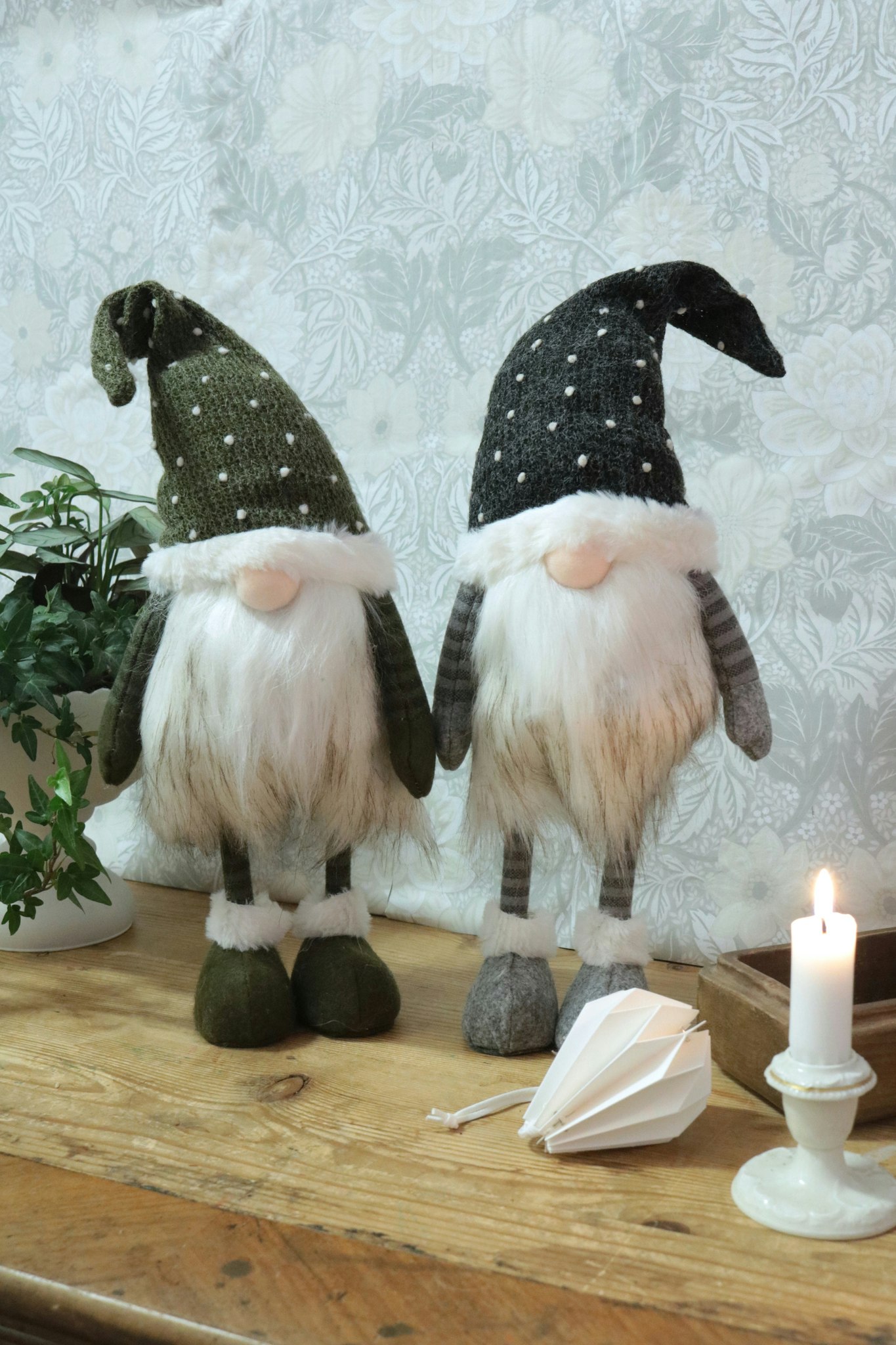 Tomte Ivar Grå - Wikholm Form