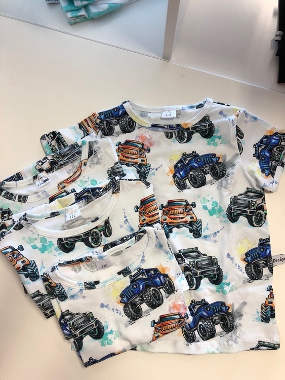 T-shirt