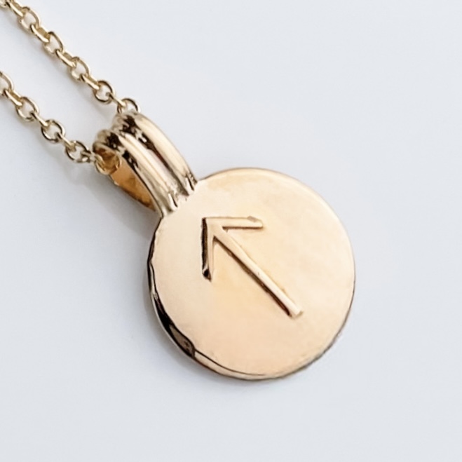 Soldiser Rune Pendant Tyr Gold Necklace Zoomed in
