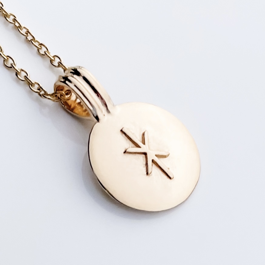 Soldiser Rune Pendant Hagall Gold Necklace Zoomed in