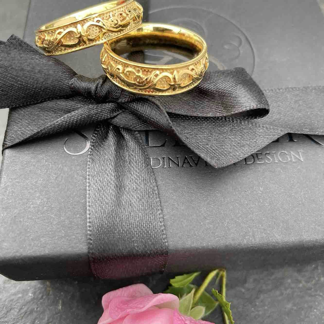 Soldiser Exclusive Gold Viking Wedding Band Rings on Gift Box