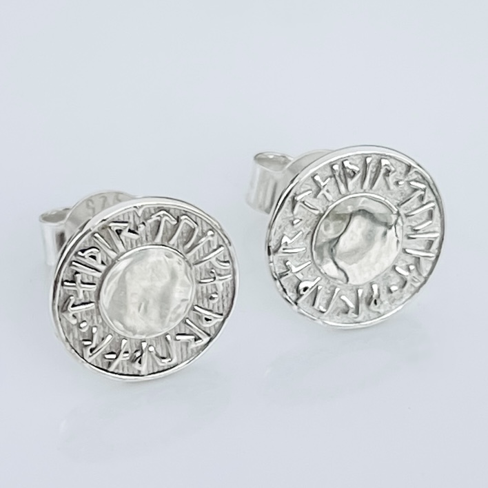 Soldiser Thrud Norse Silver Rune Earrings Zoomed in