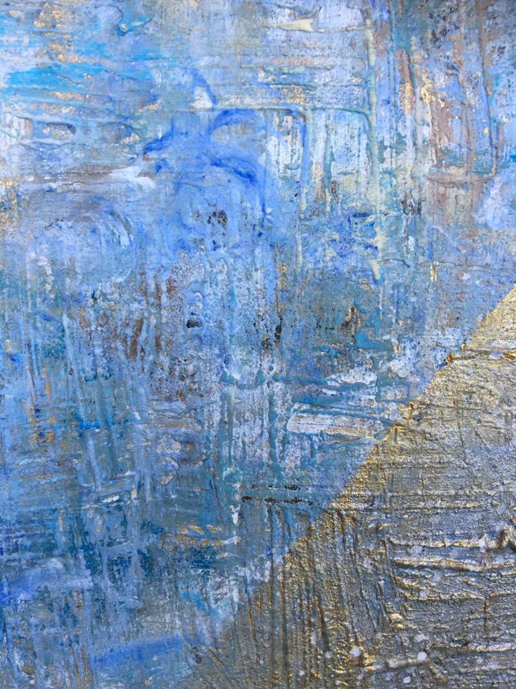 Känslofylld abstrakt konst i blått av C.Brüggmann. Många lager av olika färger och struktur.