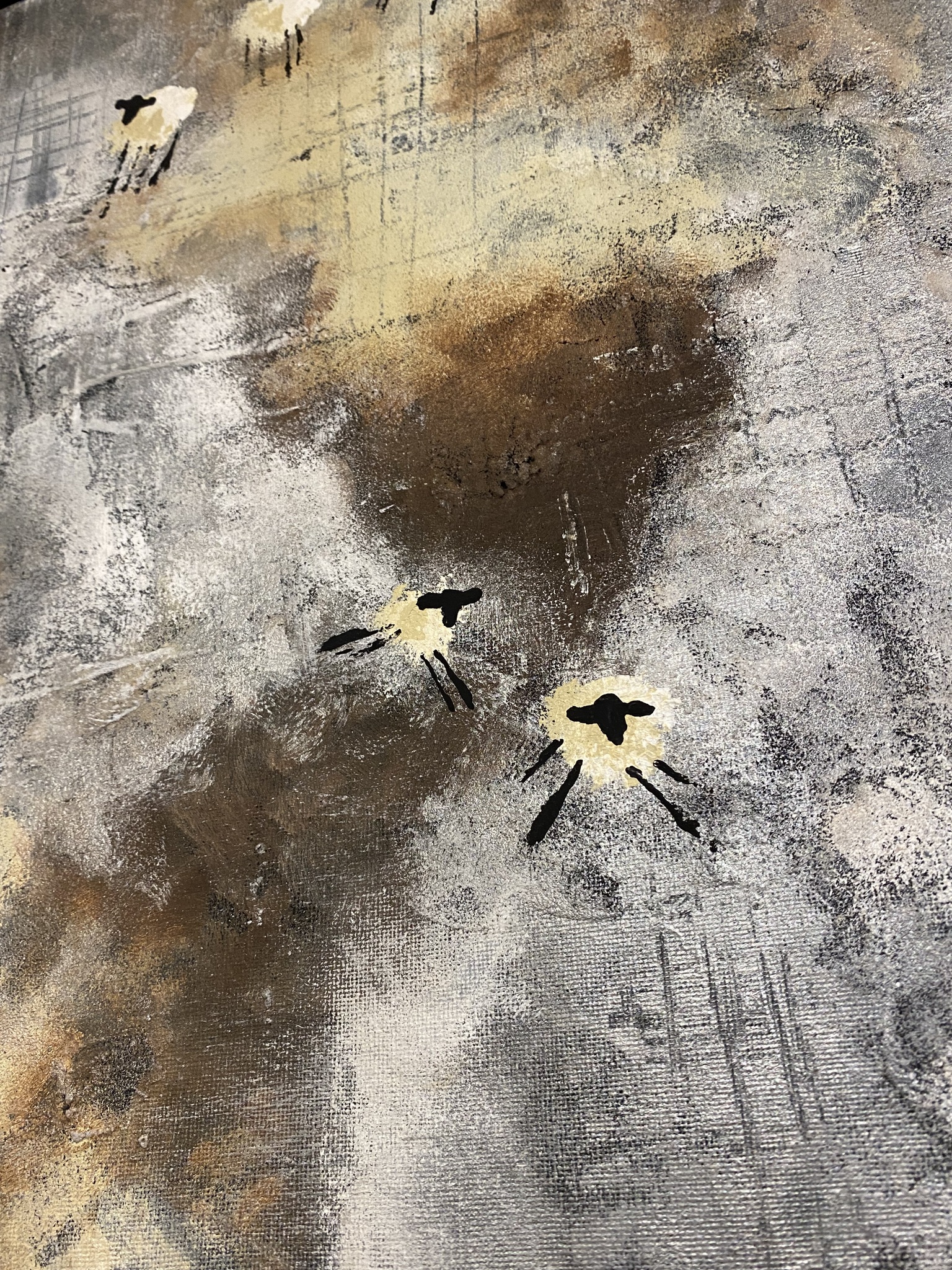 Snygg tavla i jordiga toner i stl 54x44 cm. Fårtavlor av konstnärinnan hittar du online på cbruggmann.se