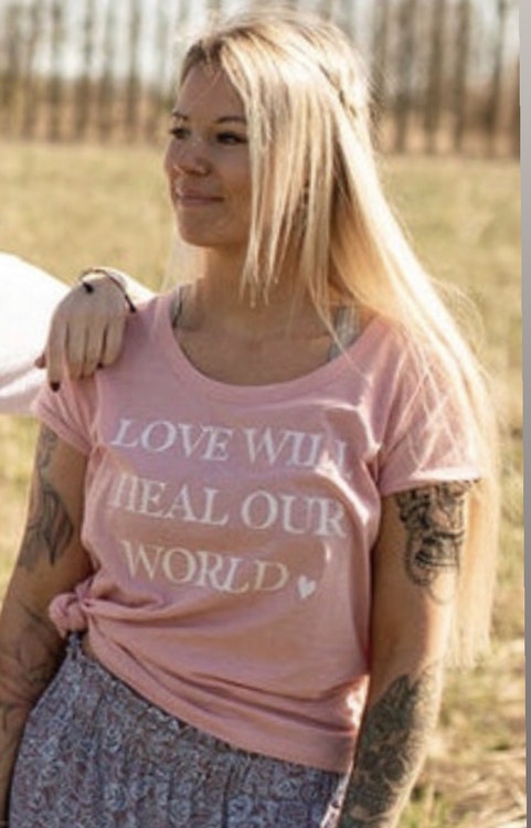 Love will heal t-shirt från Yogia XS/S