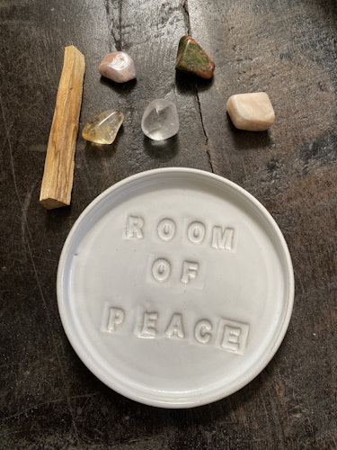 Keramik fat Room of Peace