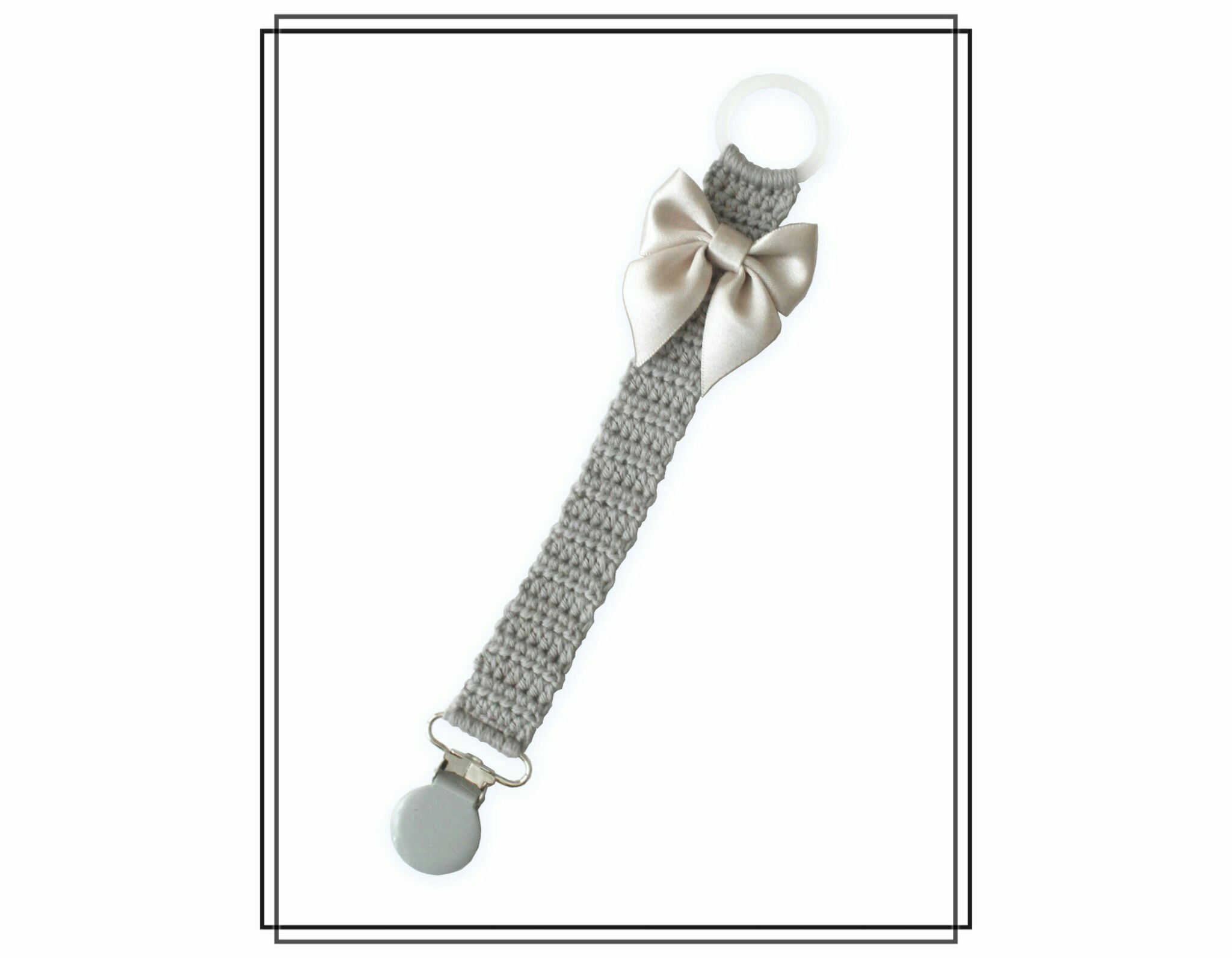 Napphållare virkad grå med ljusgrå rosett - grått clip