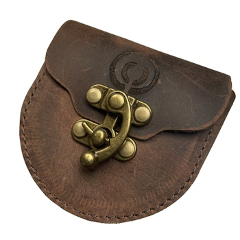 Chew pouch in leather