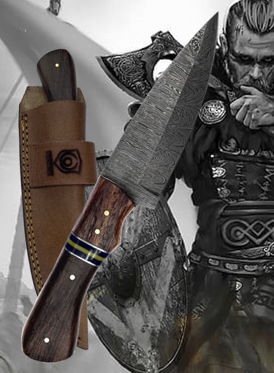 Läcker handgjord jaktkniv i äkta damascustål i sann viking stil