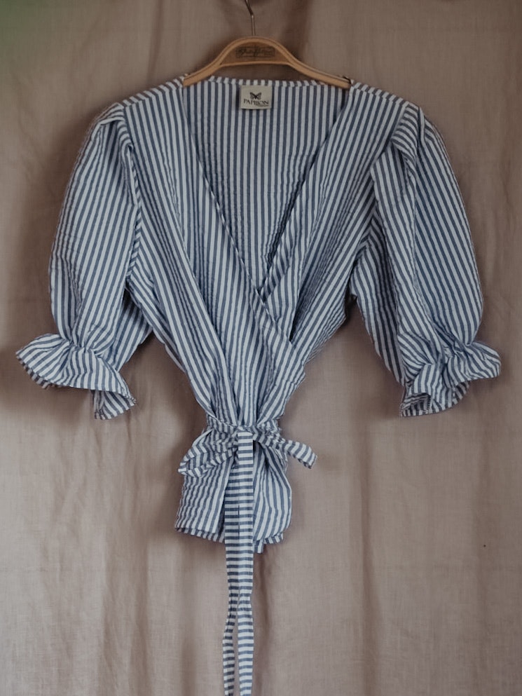 PUFFY TOP - STRIPED WHITE/BLUE